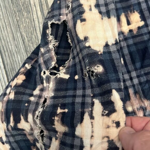 🔥 PULP FICTION Movie Distressed Custom Bleach Dyed Plaid Flannel Shirt Unisex X - Picture 9 of 12